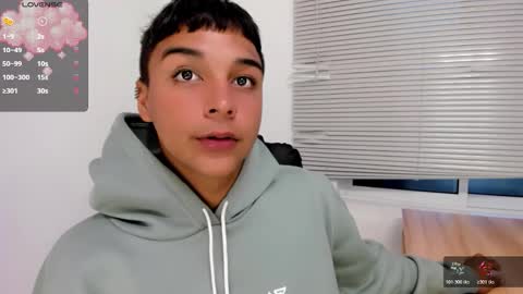 Snapshot of seductivo_jr chatting on November 4, 2025, 8:52 pm seductivo online show from November 4, 2025, 8:52 pm