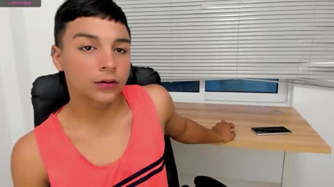 Snapshot of seductivo_jr chatting on December 4, 2025, 4:44 am seductivo online show from December 4, 2025, 4:44 am