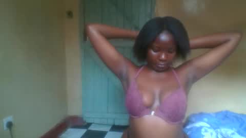 Snapshot of seductress18 chatting on September 15, 2025, 11:10 am Seductress online show from September 15, 2025, 11:10 am