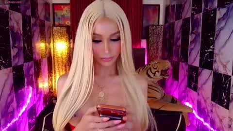 KATARINA LUST online show from April 17, 2026, 9:56 am