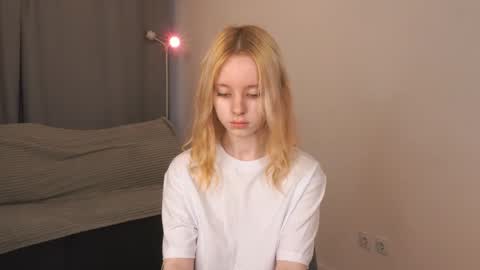 See Its honey bunny  im Lana online show from June 7, 2026, 4:22 pm