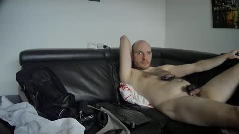 Snapshot of seeebi chatting on December 7, 2024, 2:35 pm Sebastian online show from December 7, 2024, 2:35 pm