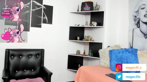 seelena_f online show from November 15, 2025, 10:23 am