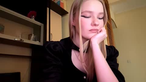 Kristie online show from February 28, 2026, 12:11 am