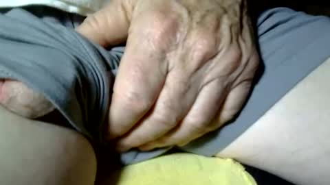 Snapshot of seeus24 chatting on November 4, 2025, 4:00 am seeus24 online show from November 4, 2025, 4:00 am