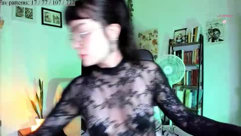 Snapshot of segismunda chatting on October 11, 2025, 11:25 pm Luciana online show from October 11, 2025, 11:25 pm