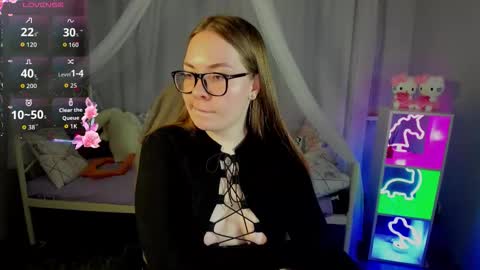 Selena and Leila online show from November 12, 2025, 6:03 am