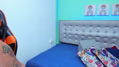 Snapshot of selena_castillo chatting on January 24, 2025, 9:47 pm Selena online show from January 24, 2025, 9:47 pm