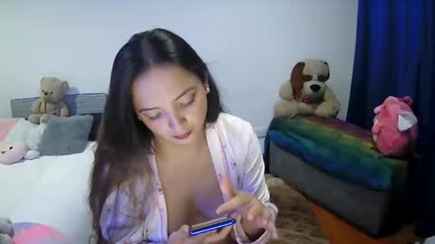 selena shadow online show from December 4, 2024, 4:32 am