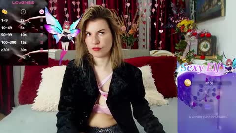 Snapshot of selena_sweetie chatting on February 13, 2025, 12:43 pm Selena online show from February 13, 2025, 12:43 pm