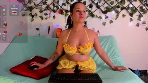 Selena  online show from October 21, 2025, 5:35 pm