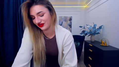 Snapshot of selenaemoore chatting on September 18, 2025, 3:52 am selenaemoore online show from September 18, 2025, 3:52 am