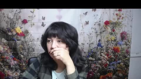 Snapshot of selenafly chatting on September 25, 2025, 6:28 am SelenaFly online show from September 25, 2025, 6:28 am