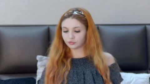 Snapshot of selenahanson chatting on June 17, 2026, 12:29 pm SelenaHanson online show from June 17, 2026, 12:29 pm