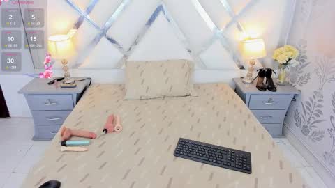 Selena reyess online show from November 25, 2025, 7:36 pm