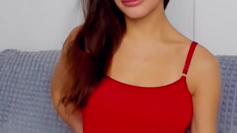 Selena online show from November 5, 2025, 7:30 am