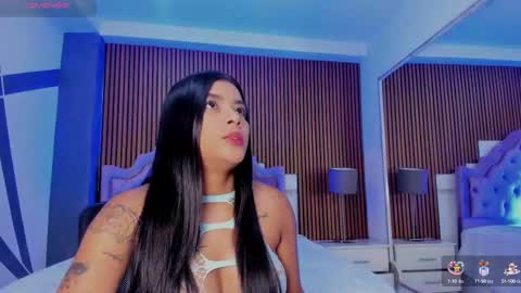 selenastonne online show from September 30, 2025, 8:25 pm