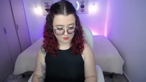 selene_rouse_ online show from November 24, 2025, 1:55 pm