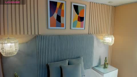 Selene online show from February 1, 2025, 7:02 pm