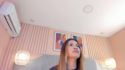 Selene online show from February 2, 2025, 6:20 pm