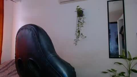 Snapshot of selene_vega_ chatting on March 6, 2025, 2:18 pm INDEPENDENT model Instagram selenevega08 online show from March 6, 2025, 2:18 pm
