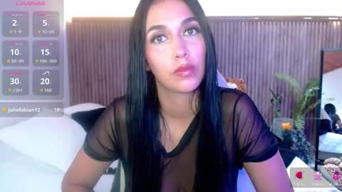 Snapshot of selene_vega_ chatting on October 16, 2025, 4:41 pm INDEPENDENT model Instagram selenevega08 online show from October 16, 2025, 4:41 pm