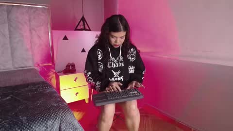 Selene online show from October 3, 2025, 11:29 am