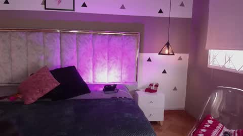 Selene online show from October 13, 2025, 11:54 am