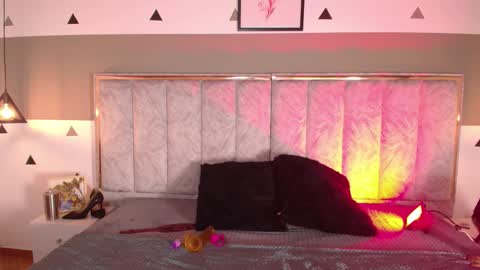 Selene online show from October 27, 2025, 11:36 am