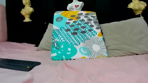 selene online show from February 14, 2026, 6:37 pm