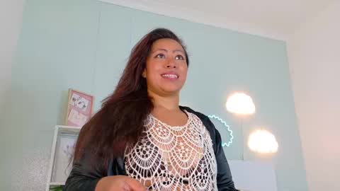 SELENE GIBSON online show from November 18, 2025, 7:18 pm