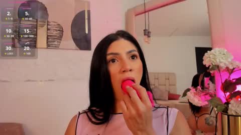 Selene online show from September 30, 2025, 11:37 am