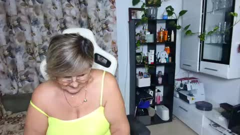 Snapshot of selenna57 chatting on December 8, 2024, 1:56 am Selenna online show from December 8, 2024, 1:56 am