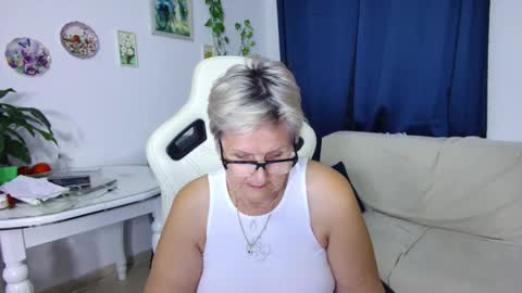 Selenna online show from January 7, 2026, 6:21 pm