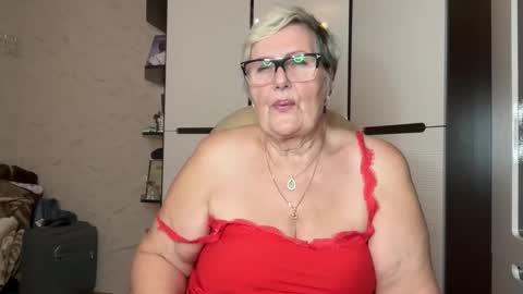 Selenna online show from March 9, 2026, 7:51 pm