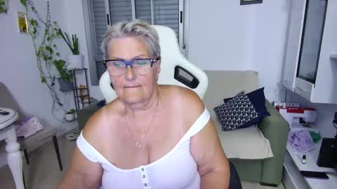 Selenna online show from May 23, 2026, 5:17 pm