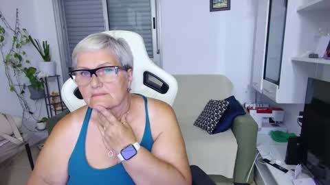 Selenna online show from May 27, 2026, 5:32 pm