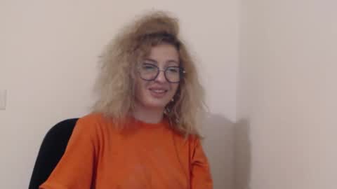 Selenna online show from November 8, 2025, 2:50 pm