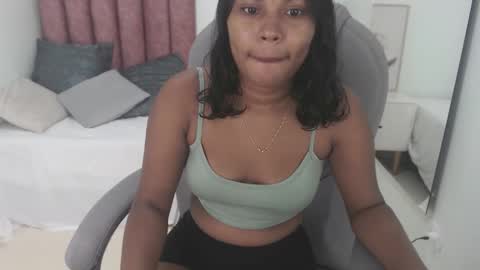 Snapshot of selenne_carter chatting on February 19, 2026, 12:45 pm selenne carter online show from February 19, 2026, 12:45 pm