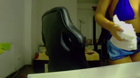Snapshot of sellena_angel chatting on July 1, 2026, 7:13 pm sellena_angel online show from July 1, 2026, 7:13 pm