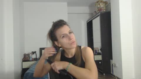 Snapshot of sellena_angels chatting on February 13, 2025, 10:12 am sellena_angels online show from February 13, 2025, 10:12 am