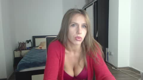 Snapshot of sellena_angels chatting on February 24, 2025, 7:09 pm sellena_angels online show from February 24, 2025, 7:09 pm