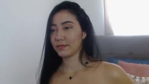 Snapshot of sellenastone chatting on October 25, 2025, 3:29 pm Sellena Stone online show from October 25, 2025, 3:29 pm