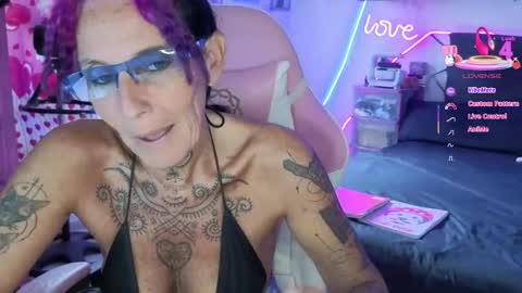 Selvaggia Del Caribe online show from April 15, 2026, 7:58 pm