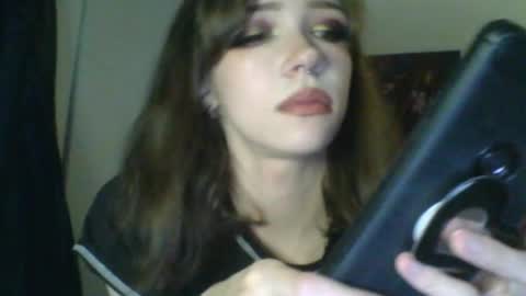 Snapshot of sendforesme chatting on March 8, 2025, 4:01 am goddess esme online show from March 8, 2025, 4:01 am
