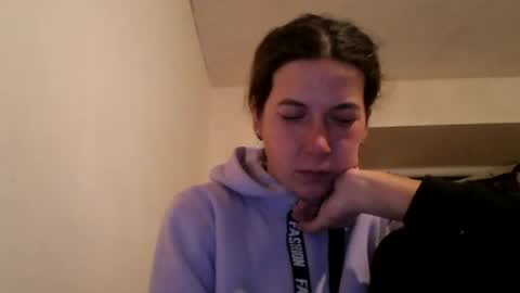 sendiarayl online show from February 10, 2026, 9:52 pm