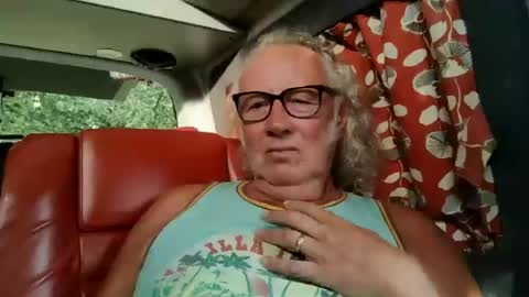 Snapshot of seniorfuntime1556 chatting on July 5, 2026, 7:10 pm Summiteer online show from July 5, 2026, 7:10 pm