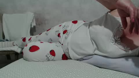 Snapshot of seniorita333 chatting on February 21, 2025, 7:10 pm Lenna online show from February 21, 2025, 7:10 pm