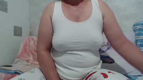 Snapshot of seniorita333 chatting on September 29, 2025, 5:12 am Lenna online show from September 29, 2025, 5:12 am