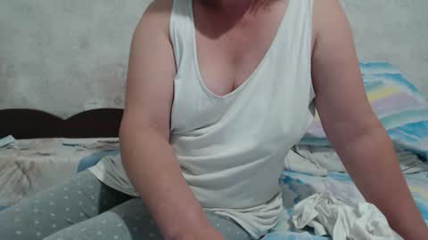 Snapshot of seniorita333 chatting on October 6, 2025, 8:56 am Lenna online show from October 6, 2025, 8:56 am